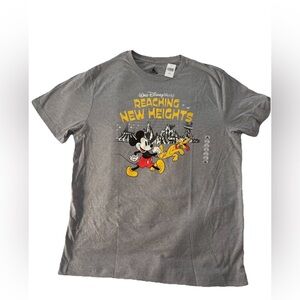 Disney Parks WDW Mickey Mouse and Pluto “Reaching New Heights” Shirt Large